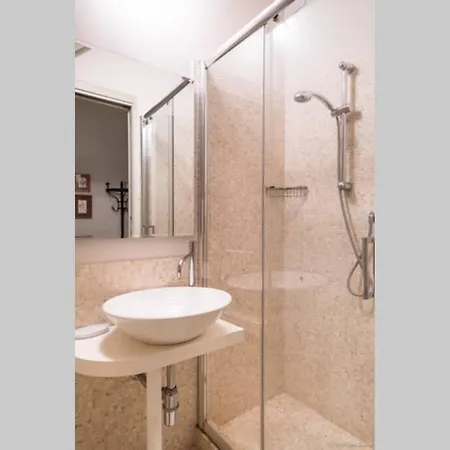 Ribot Stunning Balcony Walls View With Parking * Lucca
