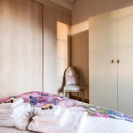 Ribot Stunning Balcony Walls View With Parking * Lucca