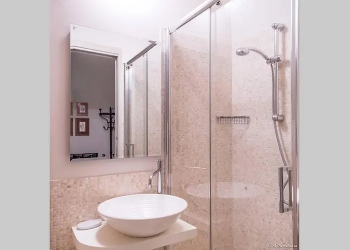 شقة Ribot Stunning Balcony Walls View With Parking